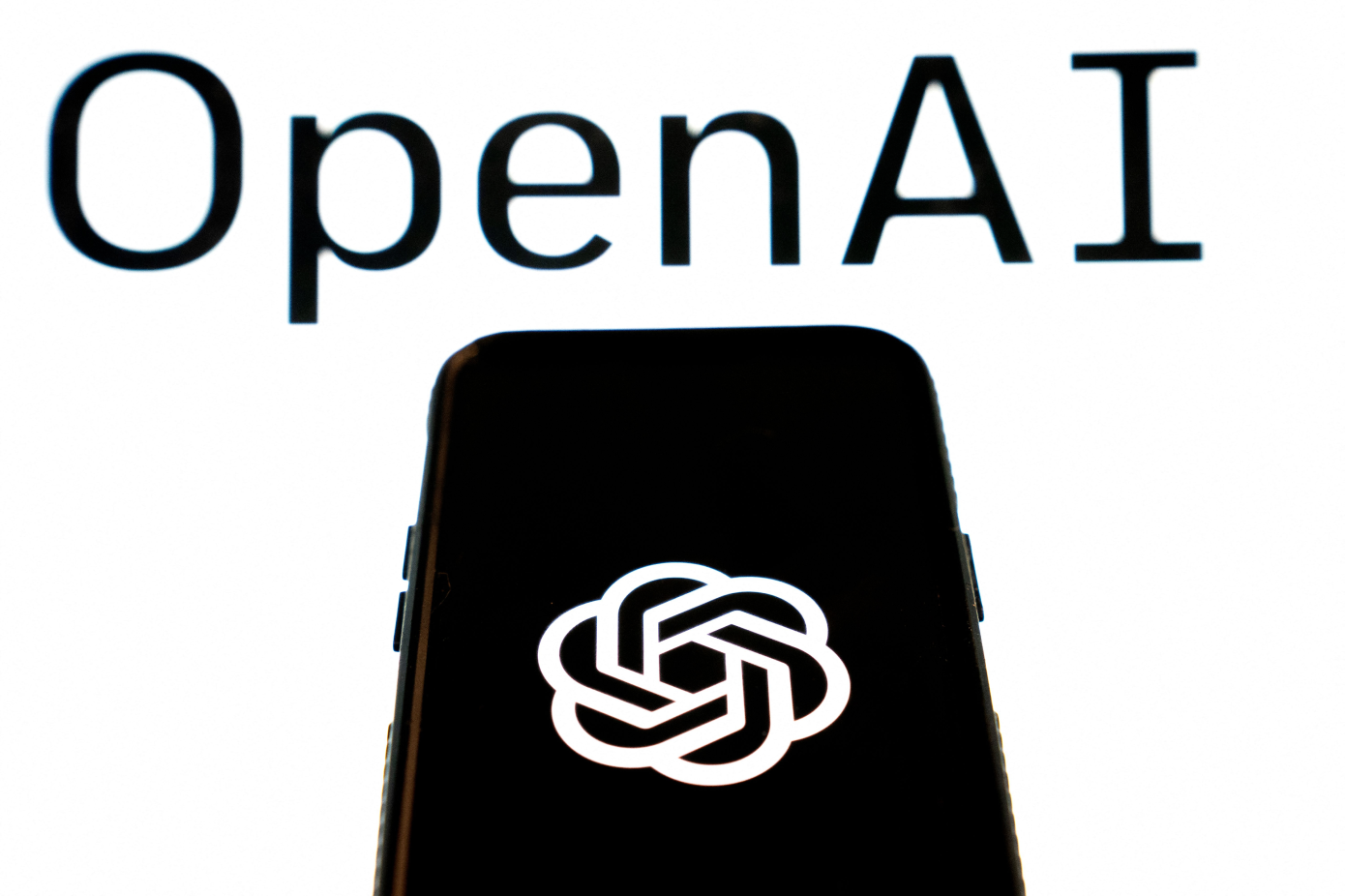 给你机会你不中用：OpenAI 两大竞品乱局中更新，但没一个能打